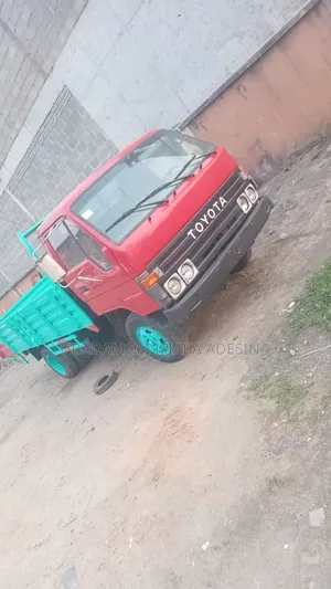 Toyota Dyna 200