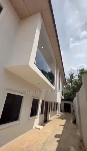 3-Bedrooms Apartment Office Space (Furnished)
At New Bodija, Ibadan.