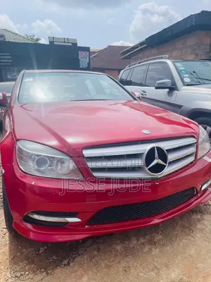 Mercedes-Benz C300 2009 Red