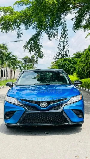 Toyota Camry 2020 Blue