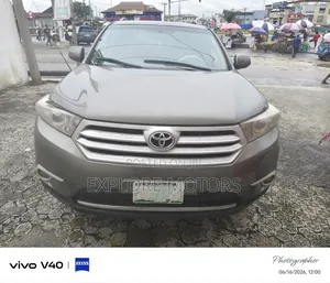 Toyota Highlander 2013 Gray
