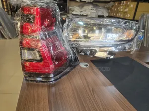 Original Headlight Parado 2020