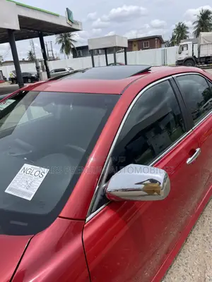 Toyota Camry SE 4dr Sedan (2.5L 4cyl 6A) 2011 Red
