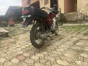Bajaj Boxer 100 2019 Red
