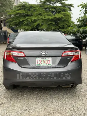 Toyota Camry SE 4dr Sedan (2.5L 4cyl 6A) 2012 Gray