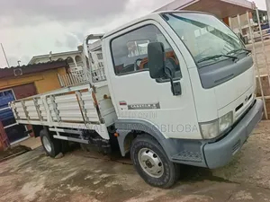 Nissan Cabstar Mini Truck 2000 White