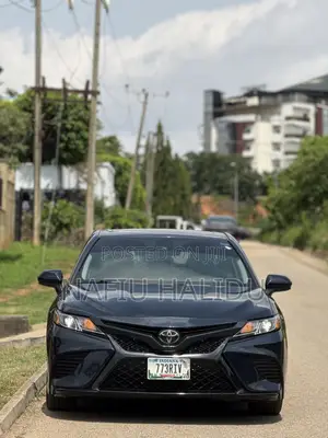 Toyota Camry 2020 Blue