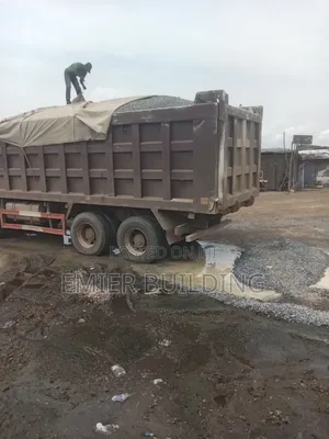 Granite Over 30 Tons Going Out for Sales