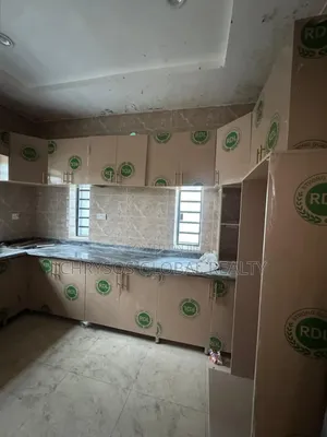 2bdrm Block of Flats in Kolapo Ishola Gra for rent