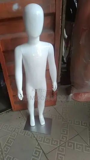 Children White Glossy Mannequin