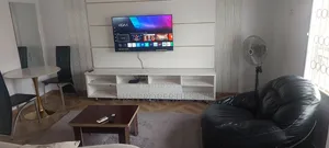 One 1 Bedrooms Flat, Mini Flat