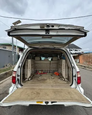 Lexus LX 470 Sport Utility 2006 White