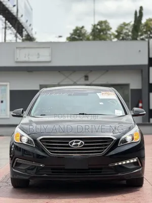 Hyundai Sonata Limited w/Brown Leather 4dr Sedan (2.4L 4cyl 6A) 2015