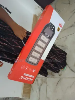 Sukhig 1200w Solar Street Light Mono Panel Lithium Battery for Reliabl