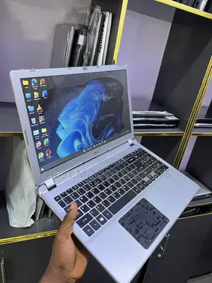 Laptop Acer Aspire V5-573G 8GB Intel Core i7 SSD 128GB