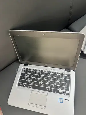 Laptop HP EliteBook 820 G3 8GB Intel Core i5 HDD 500GB
