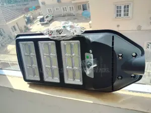 Sukhig 600w Solar Street Light All-in-One Design Installer and Seller