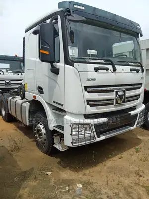 Brand New XCMG Trailer (Tractor) Head.