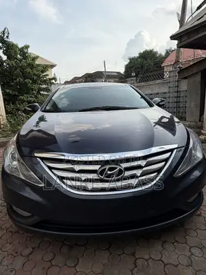 Hyundai Sonata Limited Sedan FWD (2.4L 4cyl 6A) 2013 Blue