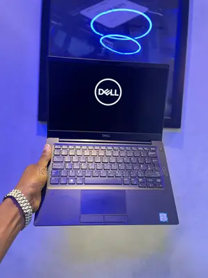 Laptop Dell Latitude 7390 8GB Intel Core i5 SSD 256GB