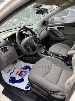 Hyundai Elantra SE 4dr Sedan (1.8L 4cyl 6M) 2014 White