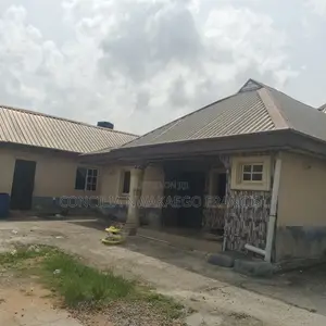 Furnished 8bdrm Block of Flats in Marculay, Igbogbo for sale