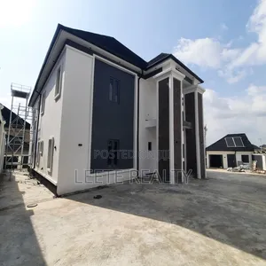 5bdrm Duplex in Galadimawa for sale