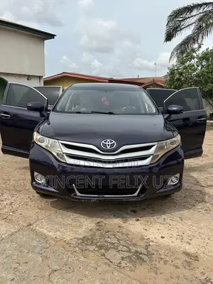 Toyota Venza V6 AWD 2011 Purple