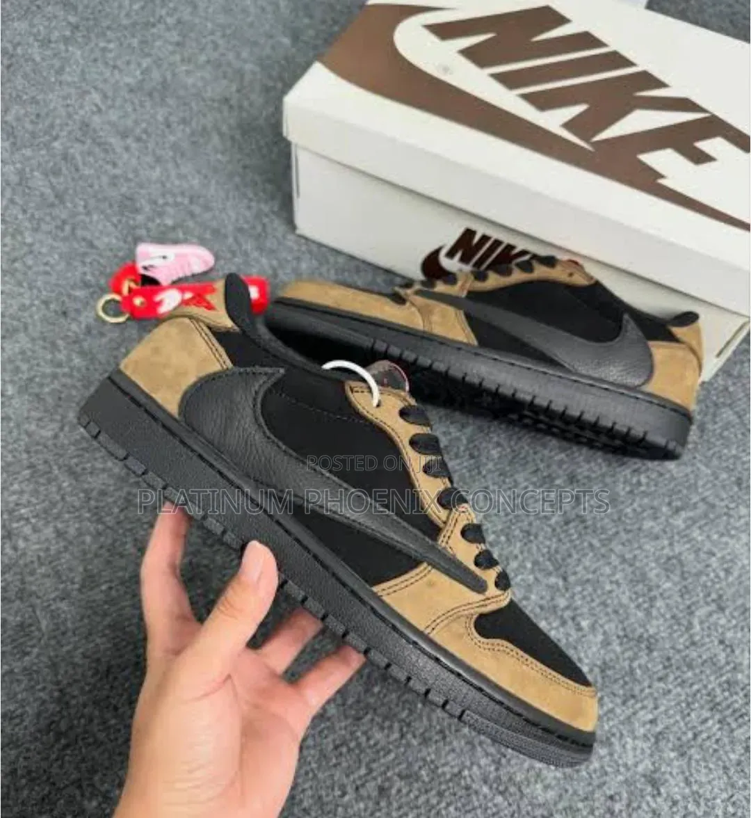 Original Nike Sneakers (Full Boxed )