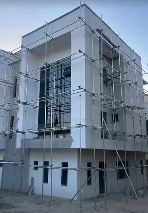 4bdrm Duplex in Ladose Casa, Mabushi for sale
