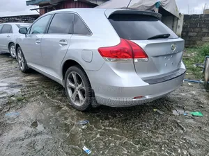 Toyota Venza 2010 Silver