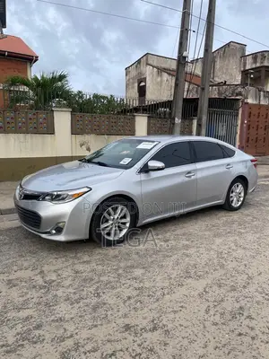 Toyota Avalon XLE 4dr Sedan (3.5L 6cyl 6A) 2014 Silver