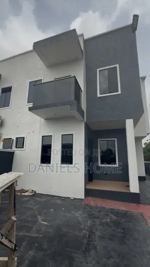 4 Bedroom Semi Detached
