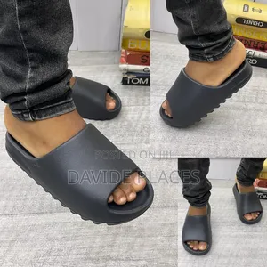 Quality Original Adidas Yeezy 350 Unisex Slide Black