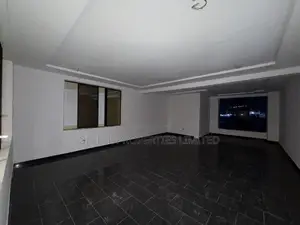 56sqm Office Space on the Third Floor in an Office Complex