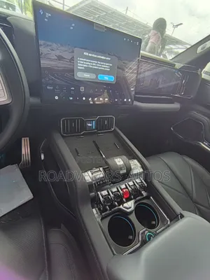 New BYD Leopard 8 2.0 Hybrid AWD 2025 Gray