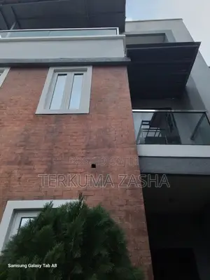 4bdrm Townhouse/Terrace in Jahi for sale