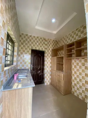 2bdrm Block of Flats in Oluyole Sharp for rent