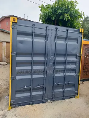 Container in Defrin Type