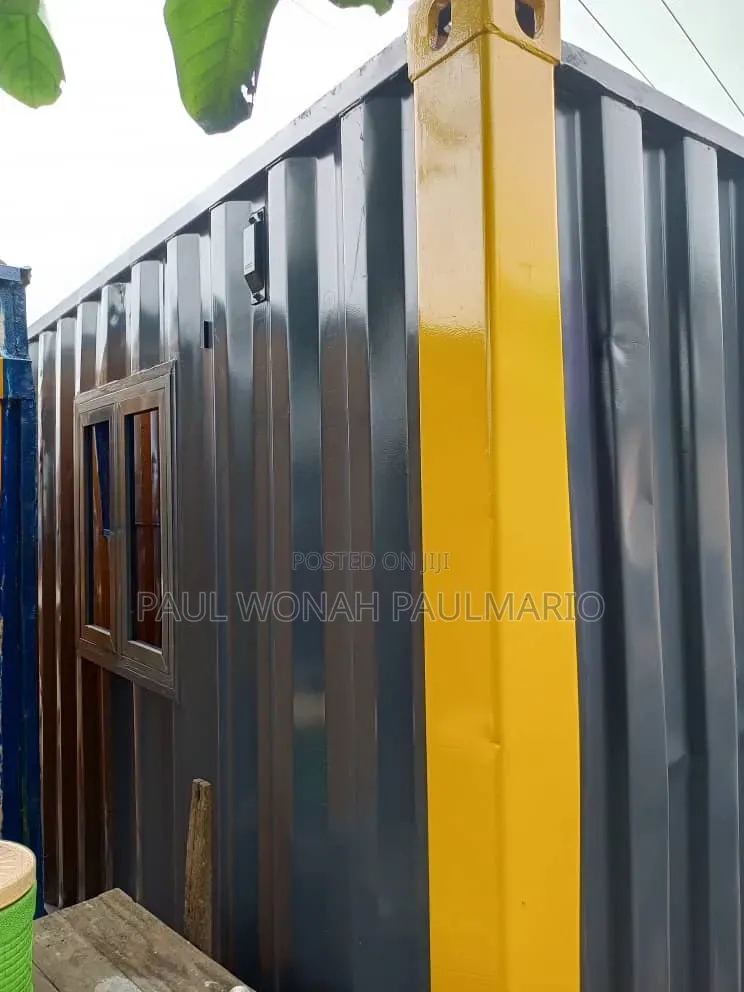 Container in Defrin Type