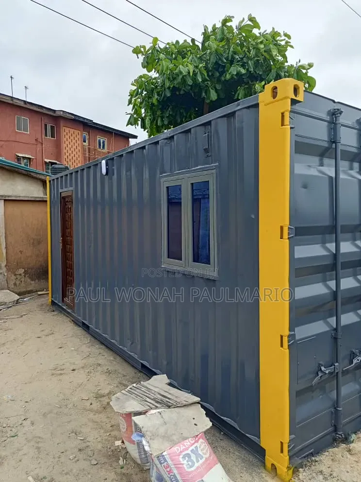 Container in Defrin Type