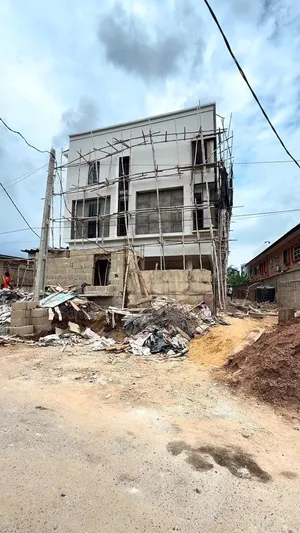 Furnished 4bdrm Duplex in Aguda for sale