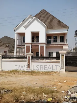 5bdrm Duplex in Diamond City, Sabon Lugbe for sale
