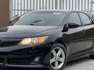 Toyota Camry SE 4dr Sedan (2.5L 4cyl 6A) 2014 Black