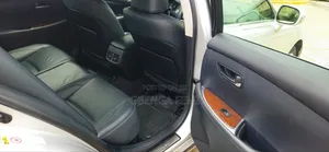 Lexus ES 2012 Silver