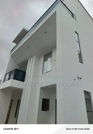 Furnished 7bdrm Mansion in Ikeja Gra for sale