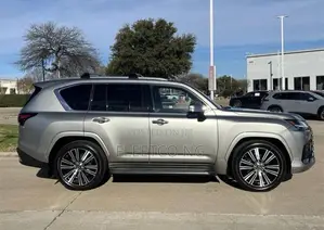 Lexus LX 600 2023 Silver