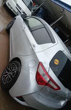 Toyota Yaris 2017 Silver