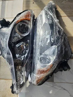 Headlight Toyota Rav 4 2015