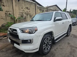 Toyota 4-Runner 2017 White